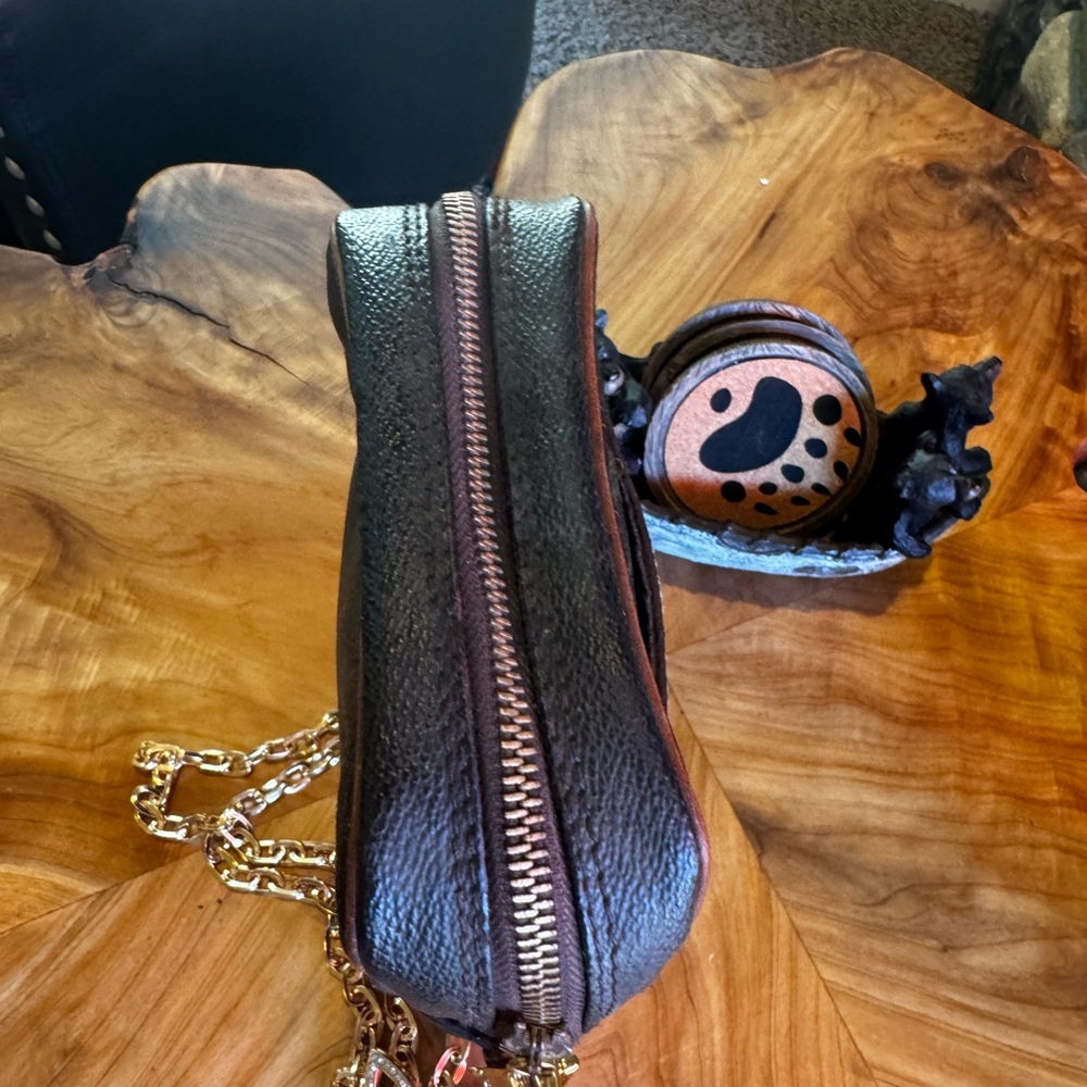 Louis Vuitton
LV Monogram Danube Vintage - Picture 5 of 13